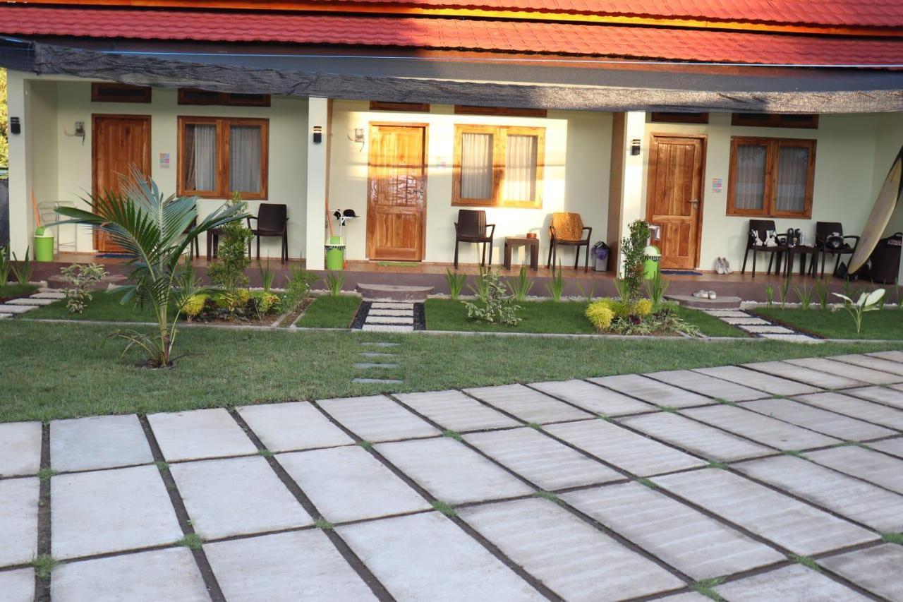 Room 212 Kuta  Exterior photo